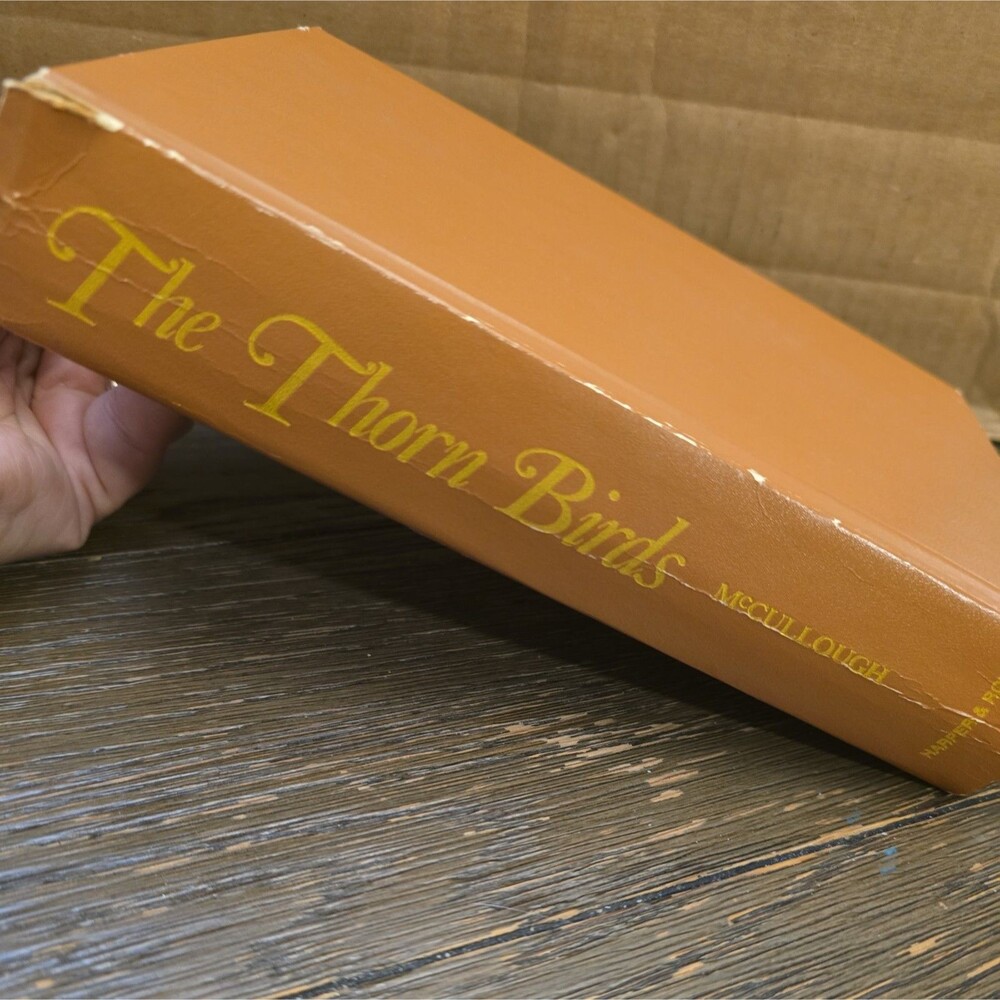 The Thorn Birds Colleen McCullough 1977 1st Edition hard cover